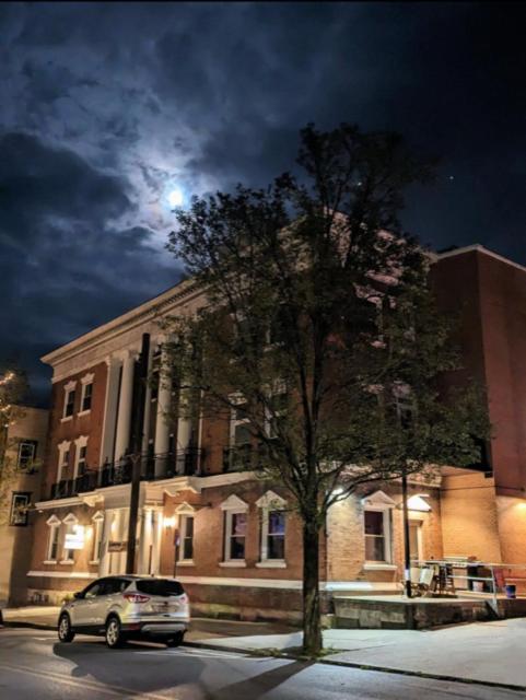 The Y On Broadway Hotel Jim Thorpe Bagian luar foto